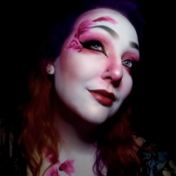 Meet your Posher, Hypatia - Picture 3 of 3